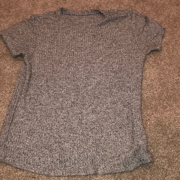 Brandy Melville shirt - Picture 1 of 2